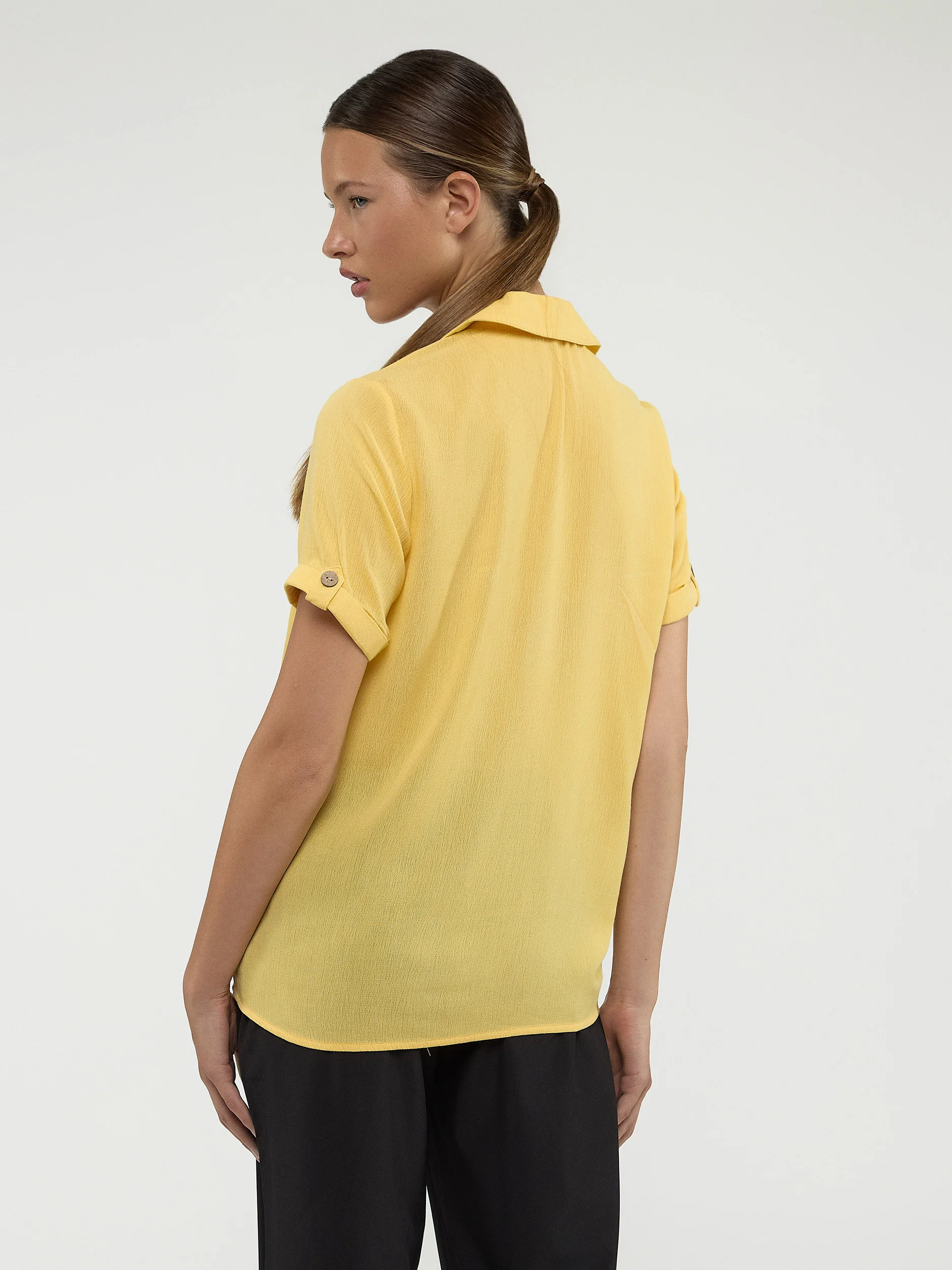 Blouse à manches courtes avec boutons - Image 8