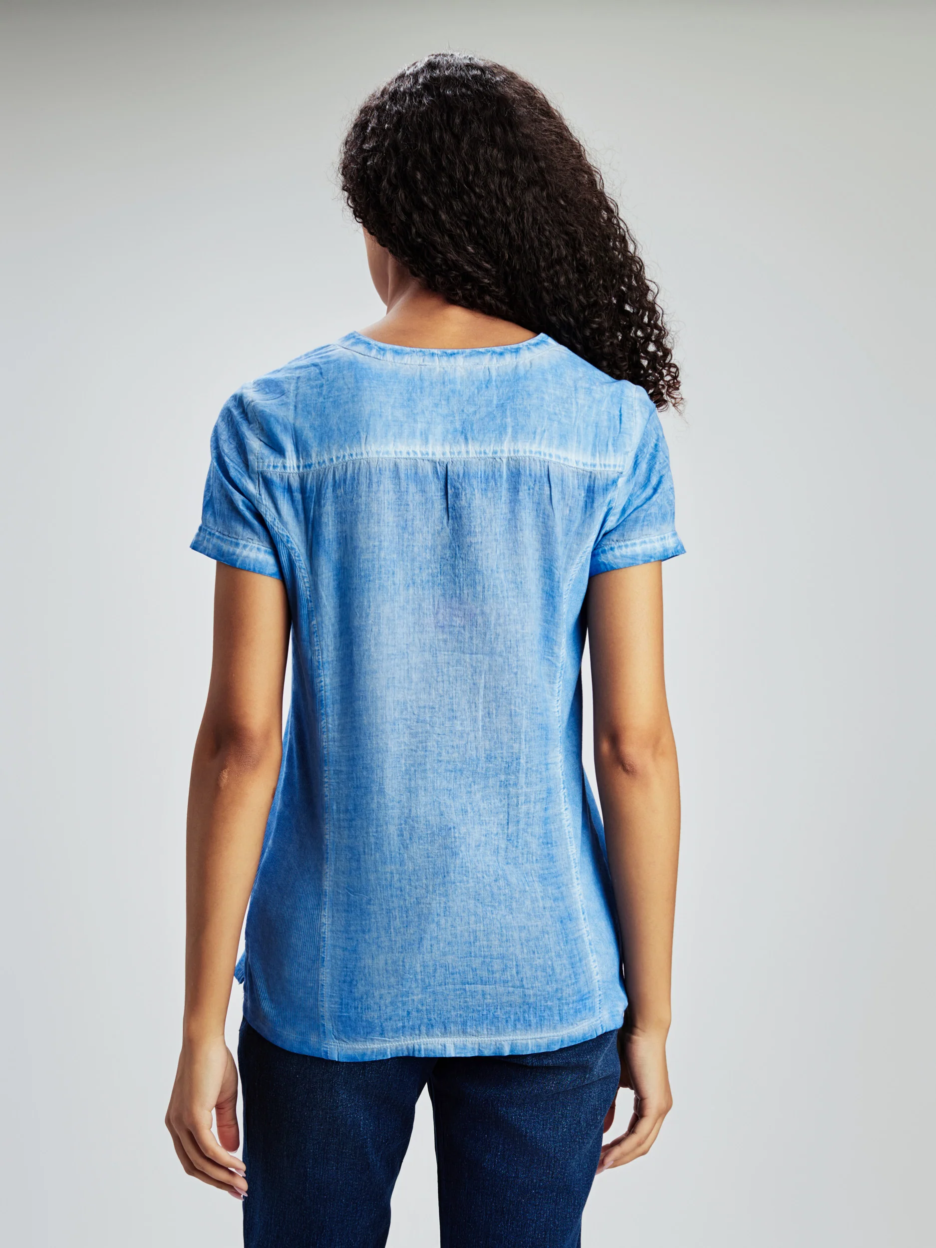 Blouse à manches courtes avec boutons - Image 7