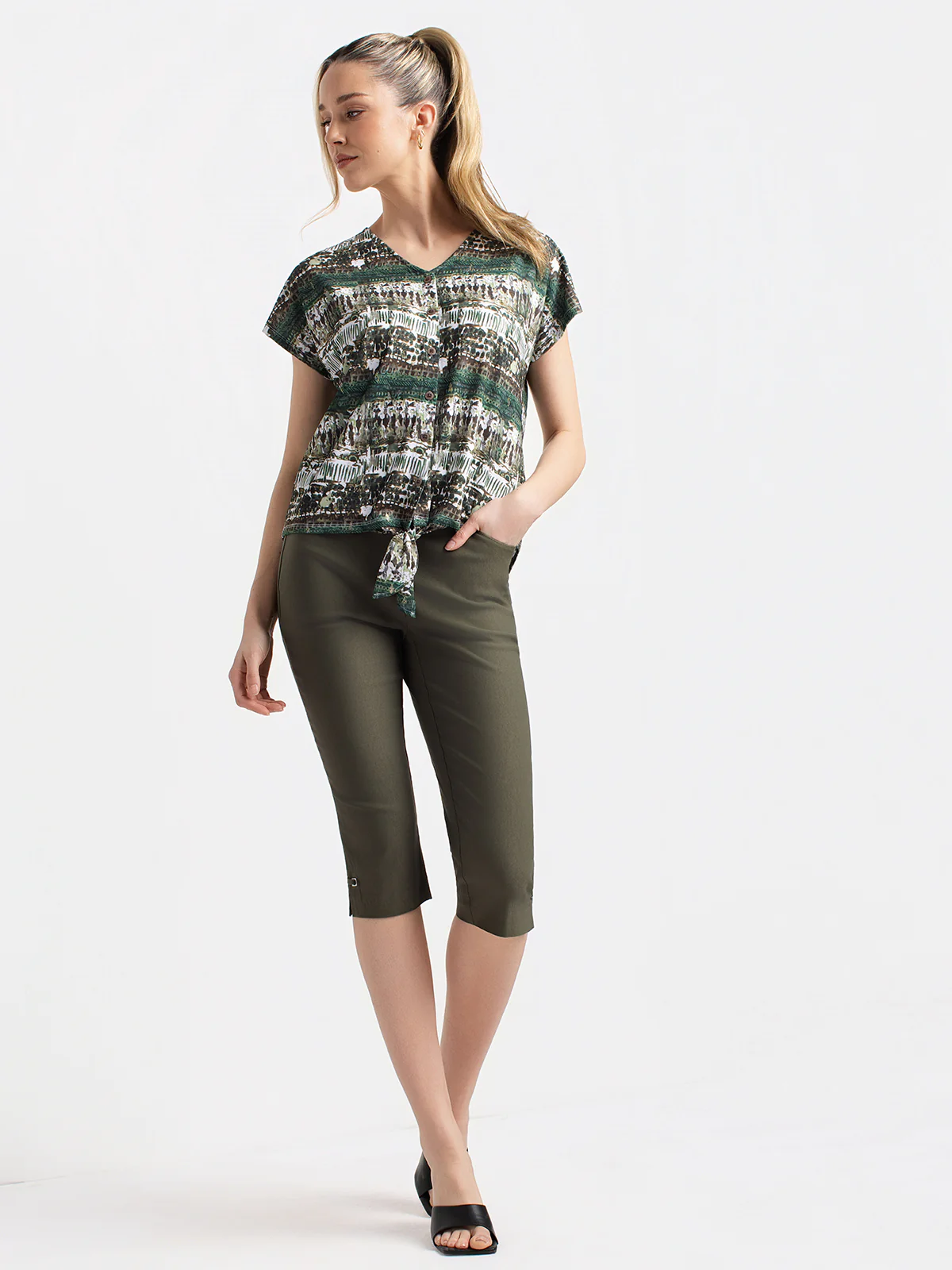 Blouse à manches courtes avec boutons - Image 2