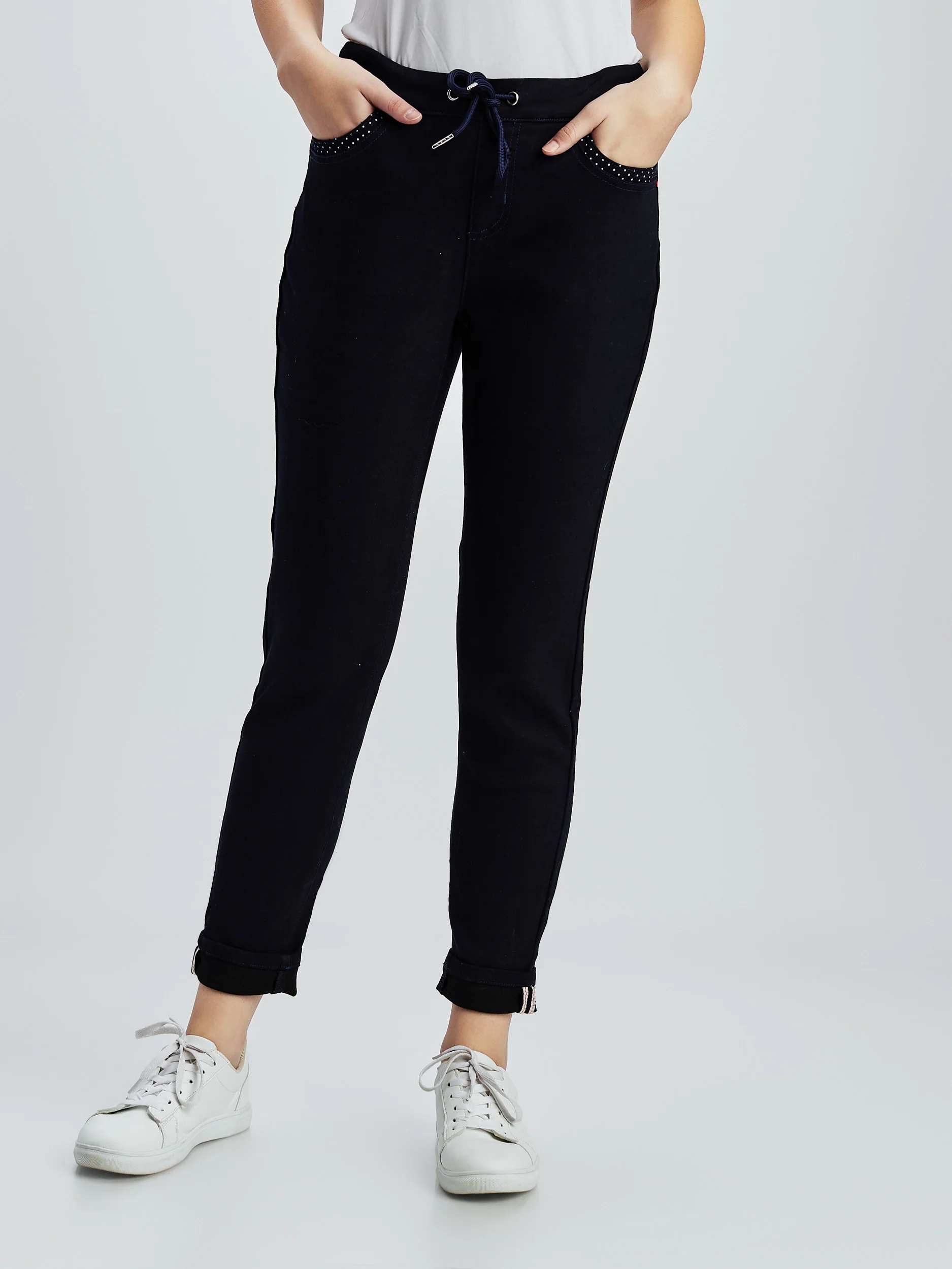 Jean skinny à la cheville à enfiler