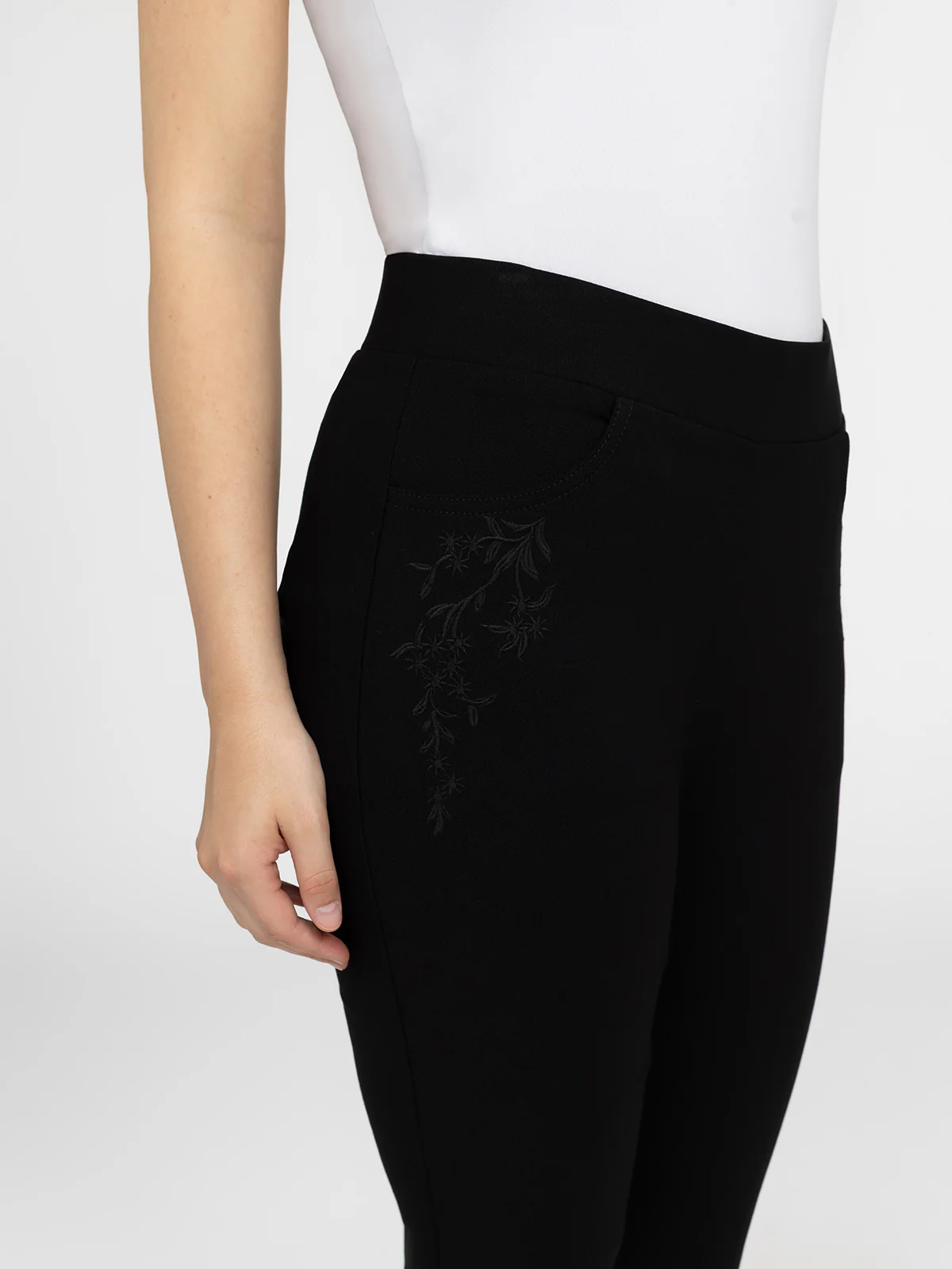 Pantalon droit semi-ajusté à enfiler - Petite - Image 3