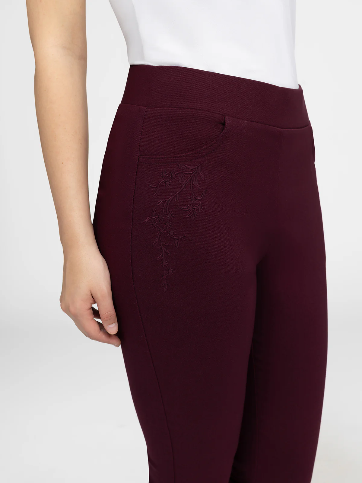 Pantalon droit semi-ajusté à enfiler - Petite - Image 8