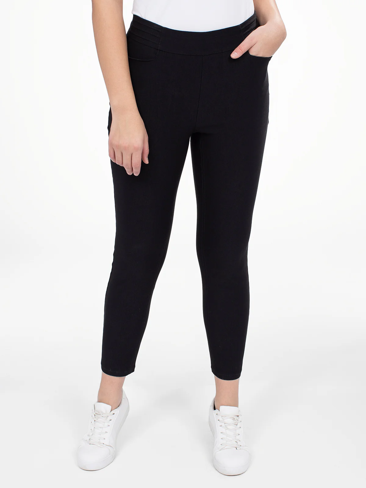 Pantalon droit semi-ajusté à la cheville