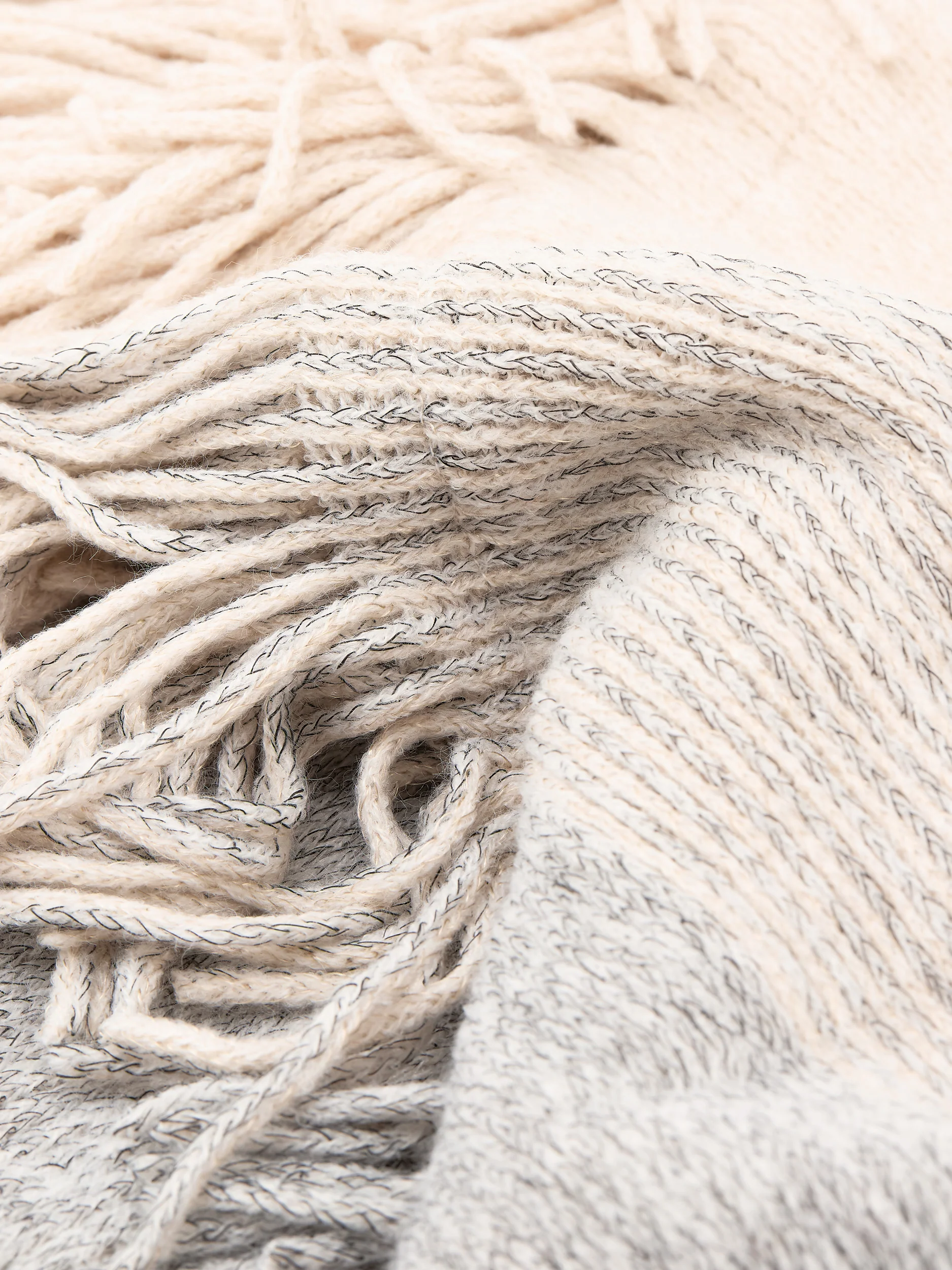 Poncho en tricot - Image 8